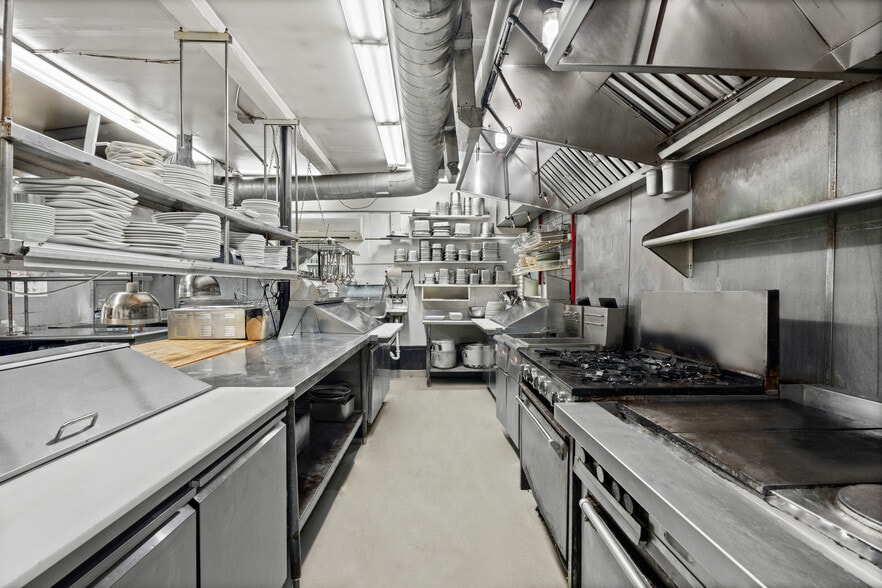 More Photos Of 143 Water St, Stonington Restaurant For Sale