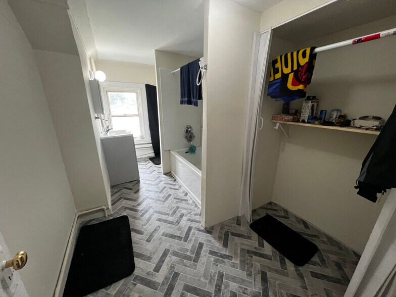 More Photos Of 3702 Chesholm Rd, Baltimore Multifamily For Sale