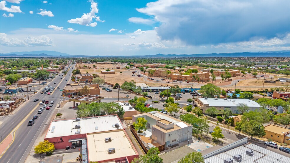 More Photos Of 1226 Flagman Way, Santa Fe Office For Sale