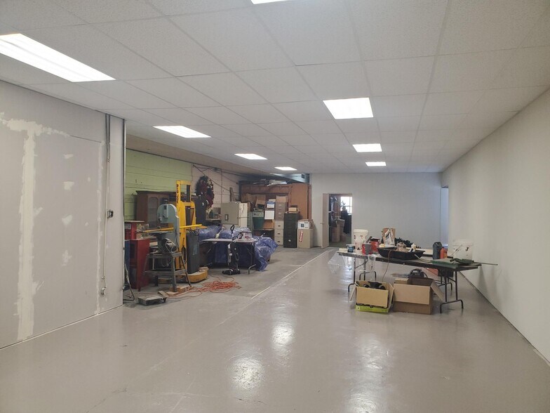 More Photos Of 124 E Jackson St, Hugo Office For Sale