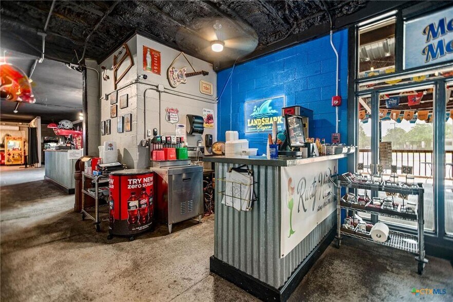 More Photos Of 619 Broadway St, Port Lavaca Restaurant For Sale