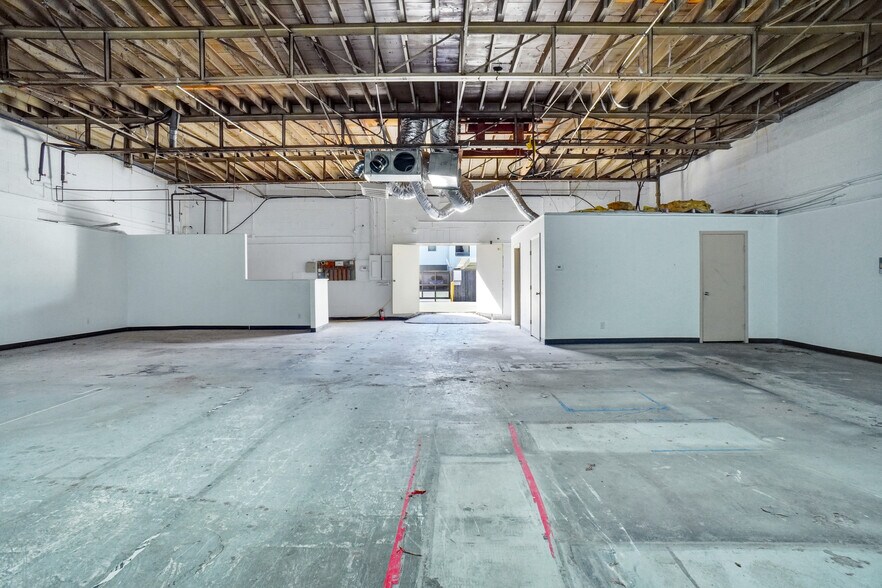 More Photos Of 2927 Morton St, Fort Worth Storefront For Lease