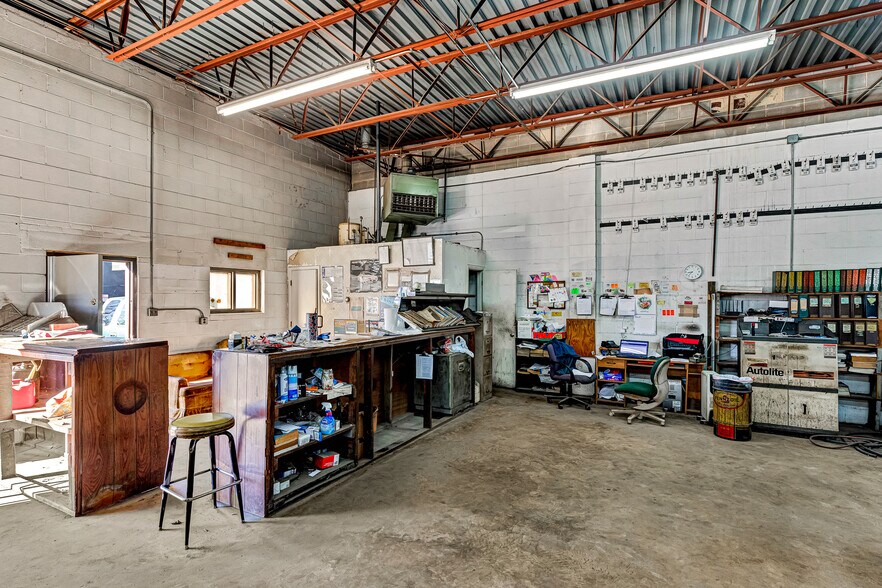 More Photos Of 6509 Dickens Pl, Richmond Auto Repair For Sale