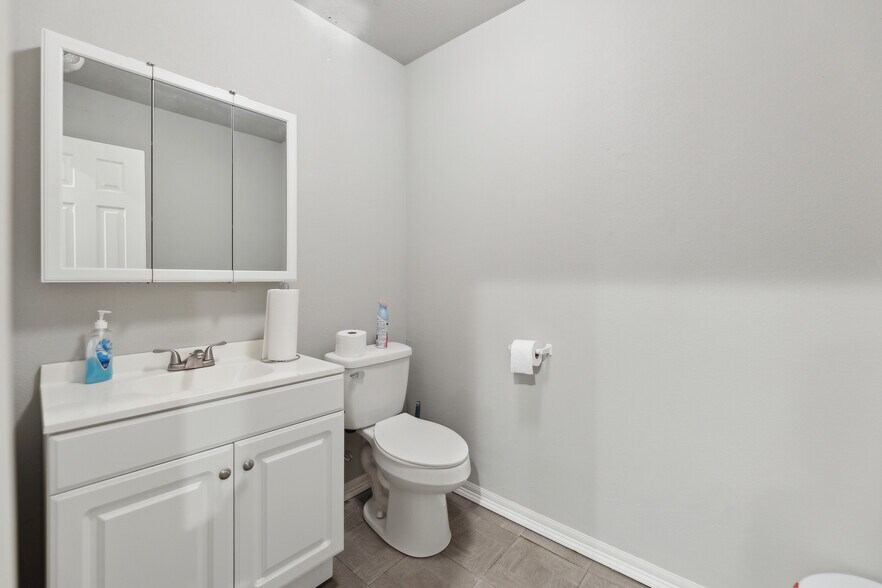 More Photos Of 4151 N Wood Dr, Okmulgee Service For Sale