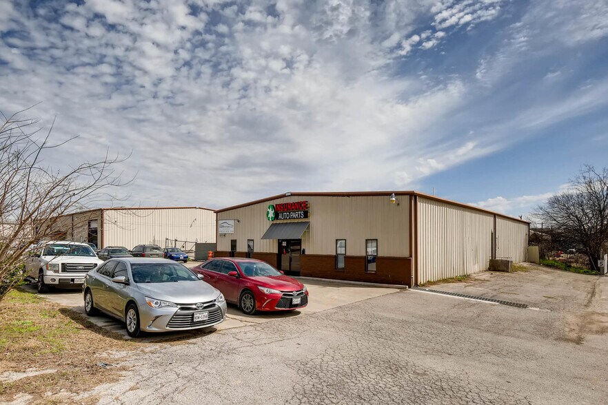 More Photos Of 13734 Lookout Rd, San Antonio Light Manufacturing For Lease