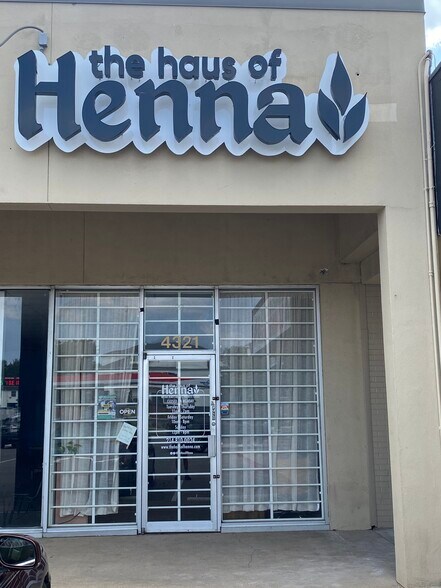 Primary Photo Of 4307-4321 Lemmon Ave, Dallas General Retail For Lease