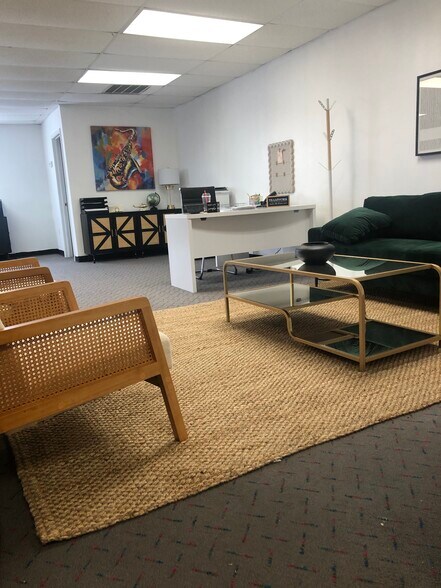 More Photos Of 2273 Barataria Blvd, Marrero Loft Creative Space For Lease