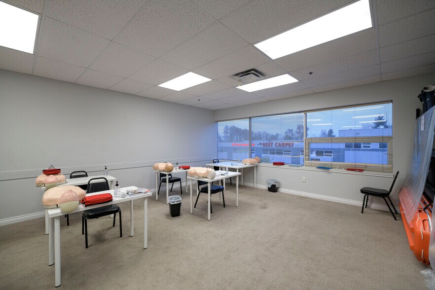More Photos Of 12639 80 Ave, Surrey Showroom For Sale