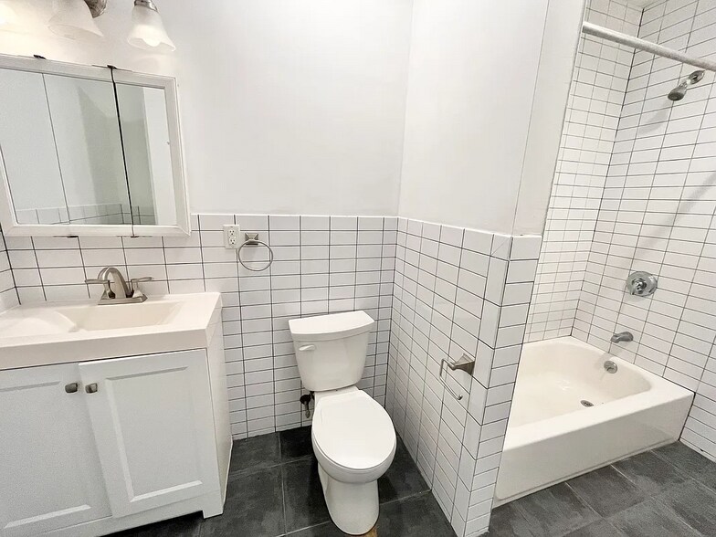 More Photos Of 293 Wyckoff Ave, Brooklyn Apartments For Sale