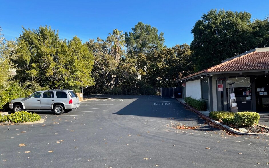 More Photos Of 2618-2634 Pleasant Hill Rd, Pleasant Hill Unknown For Lease