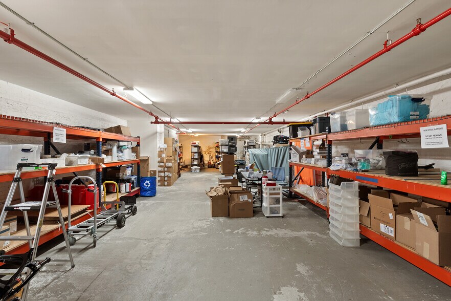 More Photos Of 15 Warren St, New York Multifamily For Sale