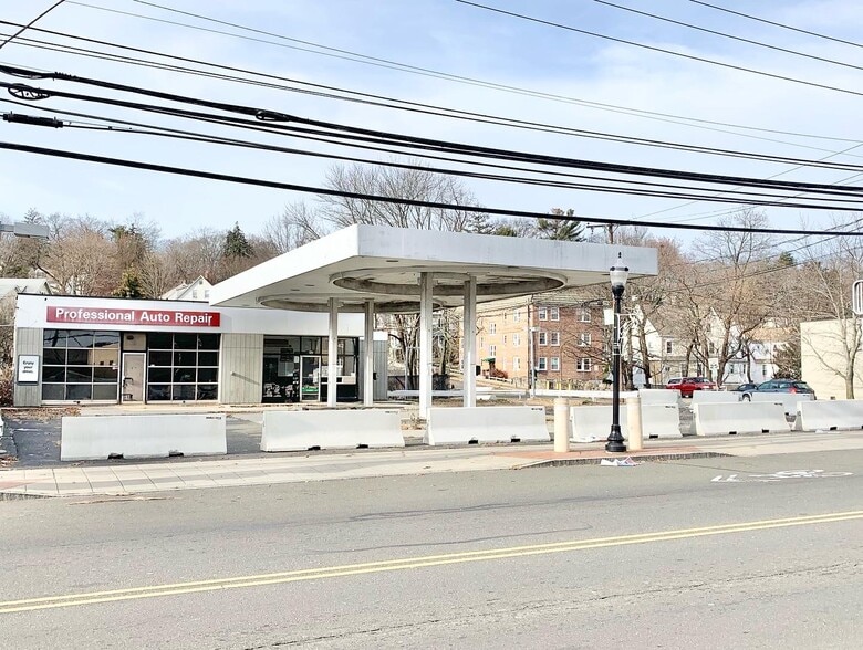 More Photos Of 936 Hope St, Stamford Service Station For Sale