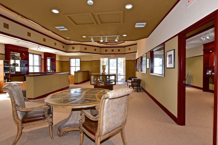 More Photos Of 32699 US Highway 19 N, Palm Harbor Freestanding For Lease