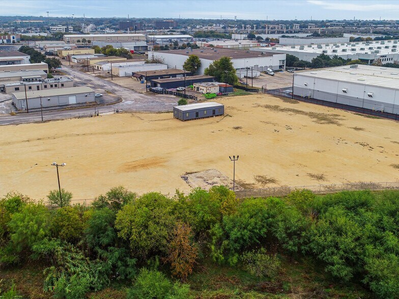 More Photos Of 9711 Cobb St, San Antonio Land For Lease