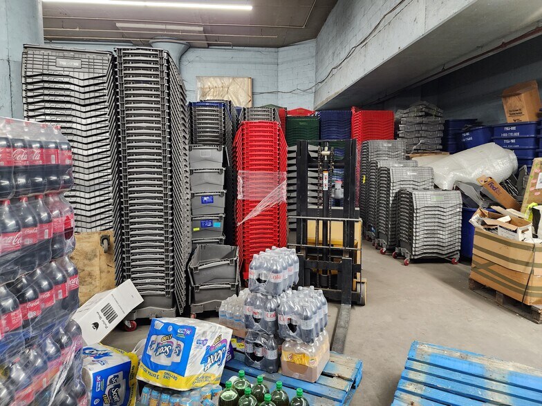 More Photos Of 38-20 Review Ave, Long Island City Warehouse For Lease