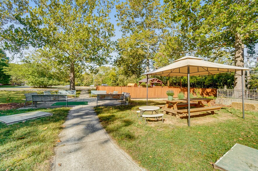 More Photos Of 800 Livermore St, Yellow Springs Research And Development For Sale