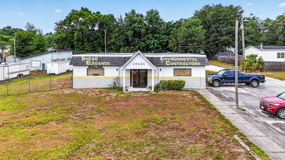More Photos Of 10221 US 301, Dade City Office For Sale