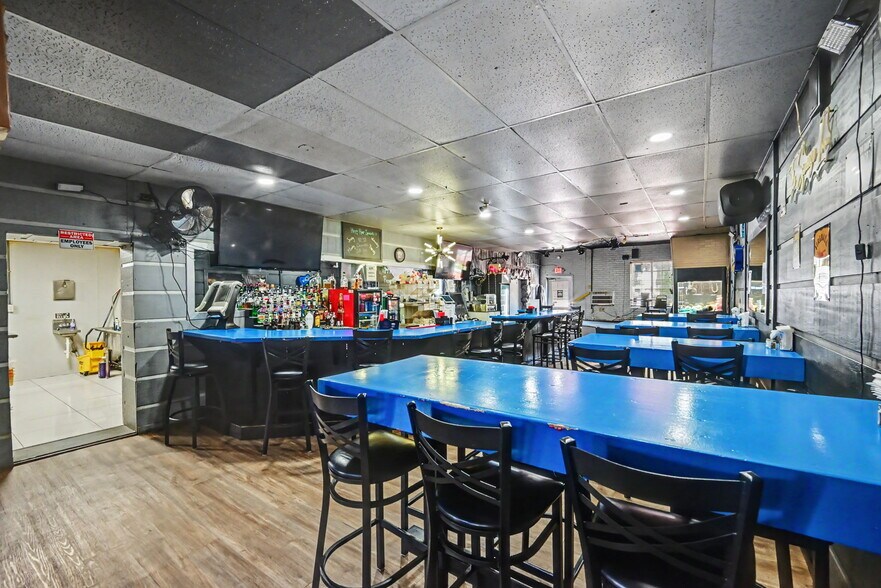 More Photos Of 126 McConnell St, Oxford Storefront Retail Residential For Sale