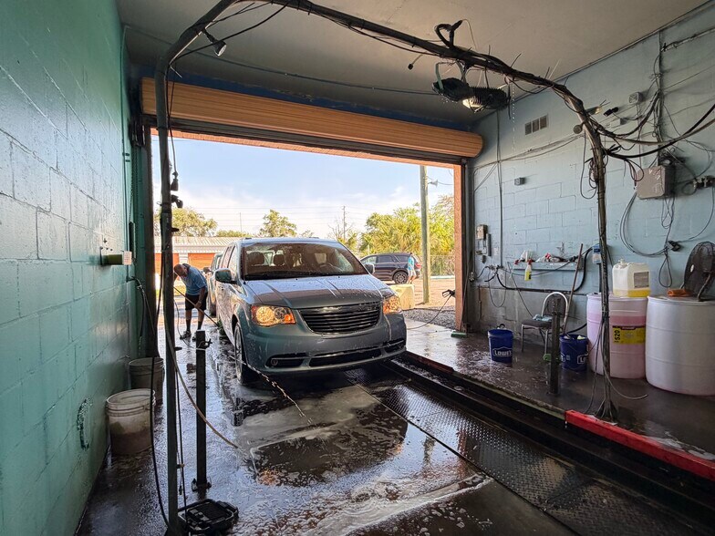 More Photos Of 12125 Cortez Blvd, Brooksville Carwash For Sale