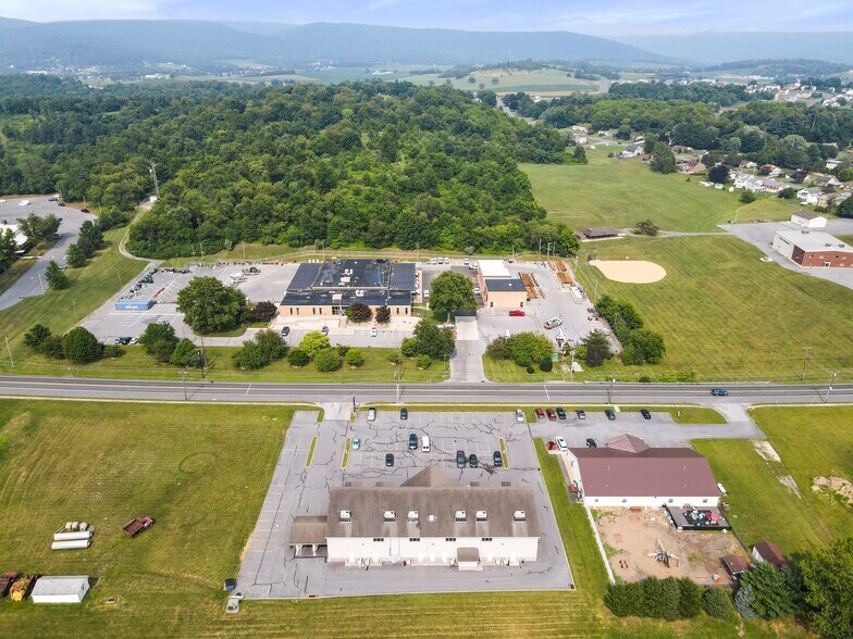 More Photos Of 626 N Grant St, Waynesboro Bank For Lease