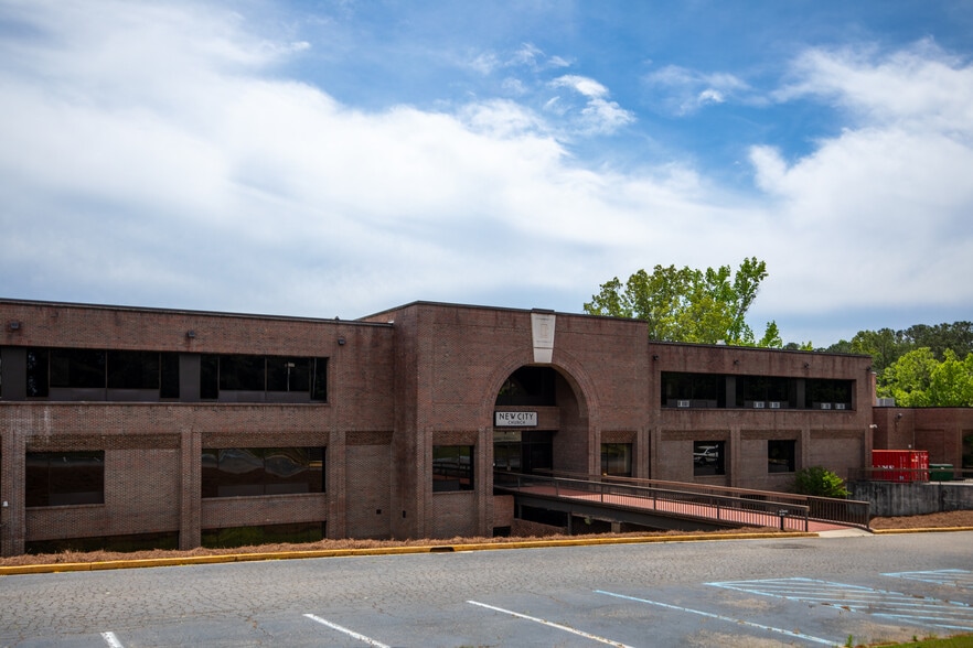 More Photos Of 3500 Riverside Dr, Macon-Bibb Religious Facility For Sale