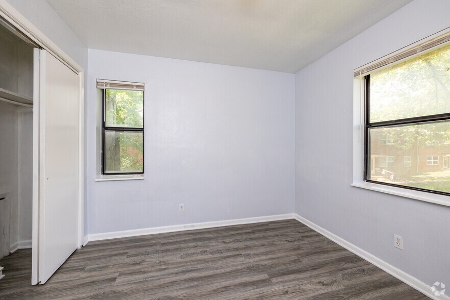 More Photos Of 8208 Troost Ave, Kansas City Apartments For Sale