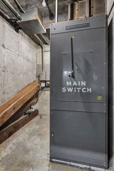 More Photos Of 845 Cayuga St, Lewiston Sports And Entertainment For Sale