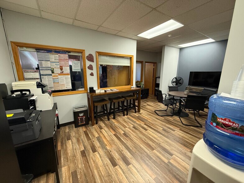 More Photos Of 4720 200th St SW, Lynnwood Office For Lease