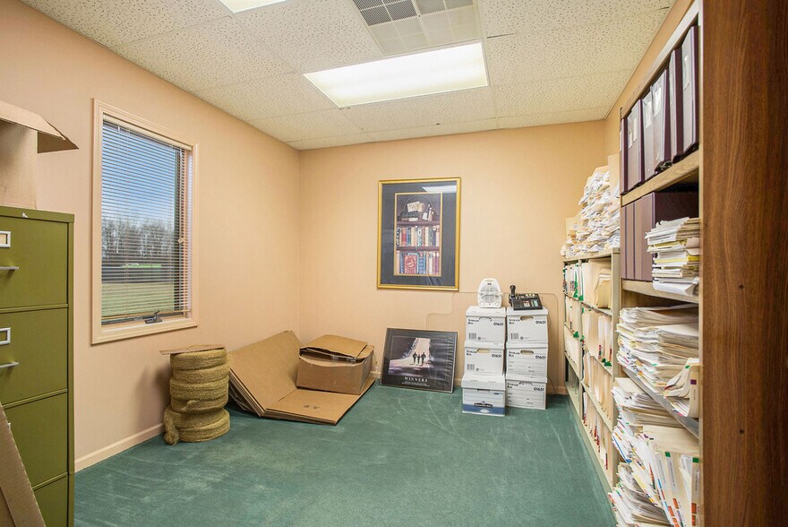 More Photos Of 1500 Kdf Dr, Three Rivers Office For Lease