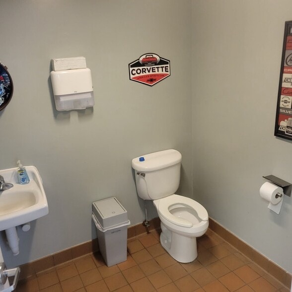 More Photos Of 2106 S US Highway 1, Vero Beach Freestanding For Sale