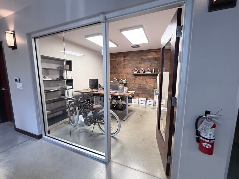 More Photos Of 70 Charlotte St, Asheville Freestanding For Lease