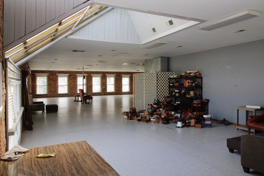 More Photos Of 76 Union St S, Concord Loft Creative Space For Lease