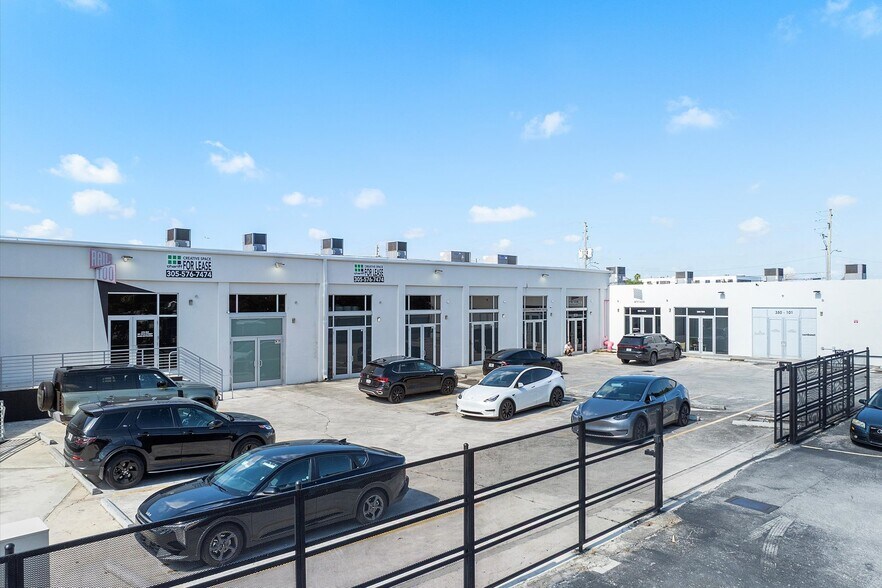 More Photos Of 350 NE 75th St, Miami Loft Creative Space For Lease