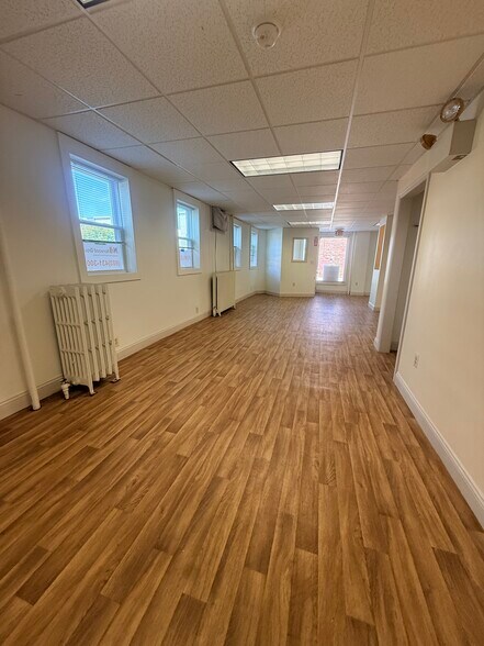 More Photos Of 303 Pine St, Manchester Apartments For Sale