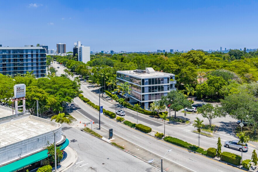 More Photos Of 5555 Biscayne Blvd, Miami Office For Lease
