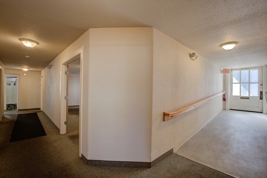 More Photos Of 809 Main Roseburg, Roseburg Lodge Meeting Hall For Sale