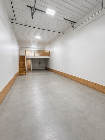 More Photos Of 15 King St, Auburn Service For Lease