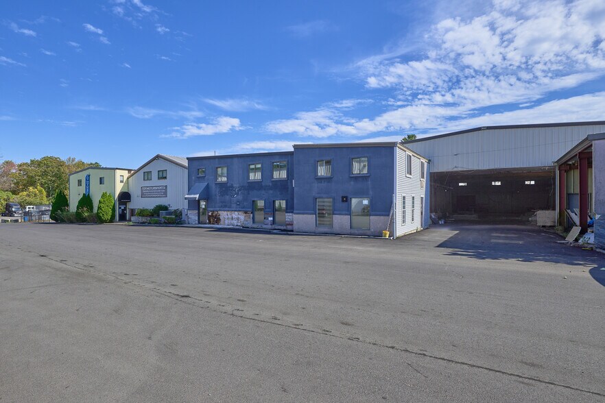 More Photos Of 896 Boston Post Rd, Marlborough Warehouse For Sale