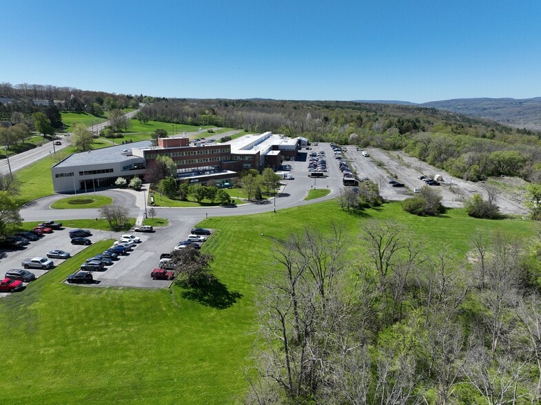 More Photos Of 950 Danby Rd, Ithaca Light Manufacturing For Lease