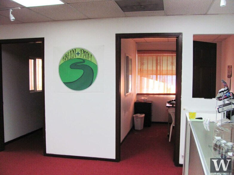 More Photos Of 8707 Venice Blvd, Los Angeles Office For Lease