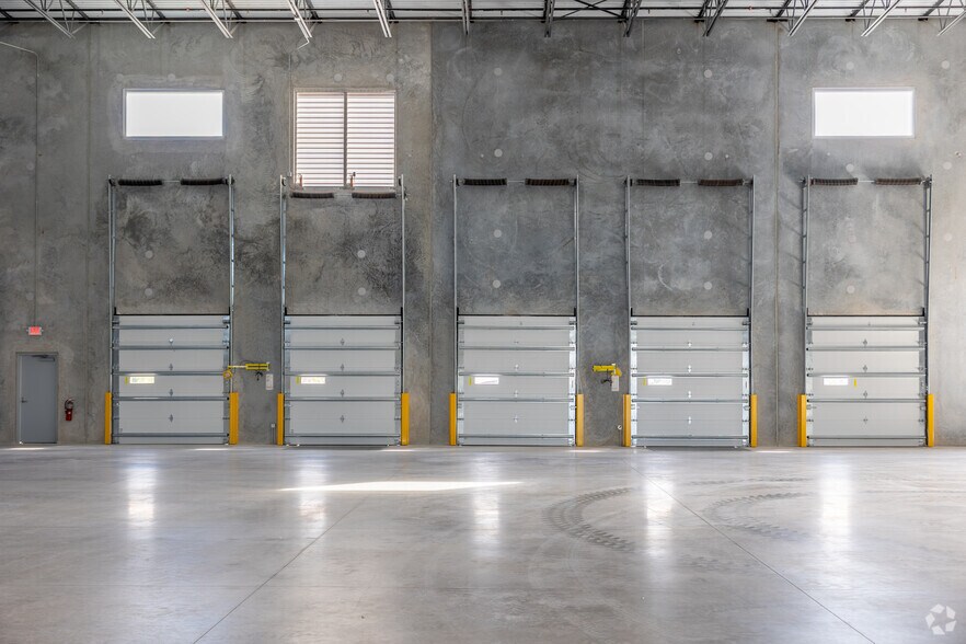 More Photos Of 6115-6150 Tri County Commerce Way, Fort Myers Unknown For Lease