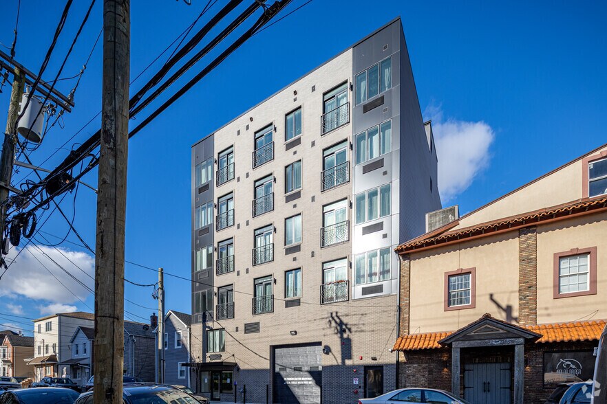 More Photos Of 5 Merchant St, Newark Apartments For Lease