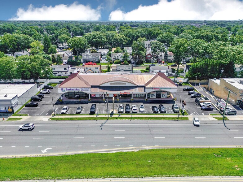 More Photos Of 5050 Sunrise Hwy, Massapequa Park Storefront Retail Office For Sale