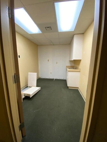 More Photos Of 705 Breedlove Dr, Monroe Medical For Lease