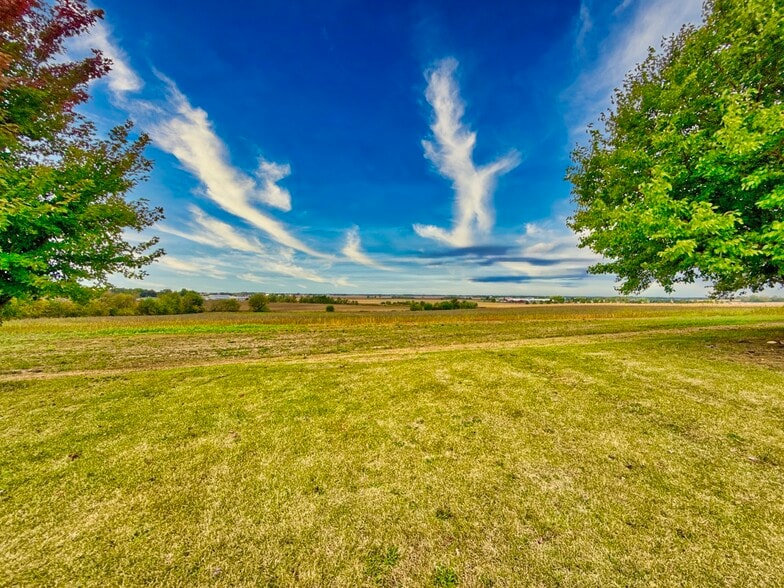 More Photos Of 4N250 State Route 47, Maple Park Restaurant For Sale