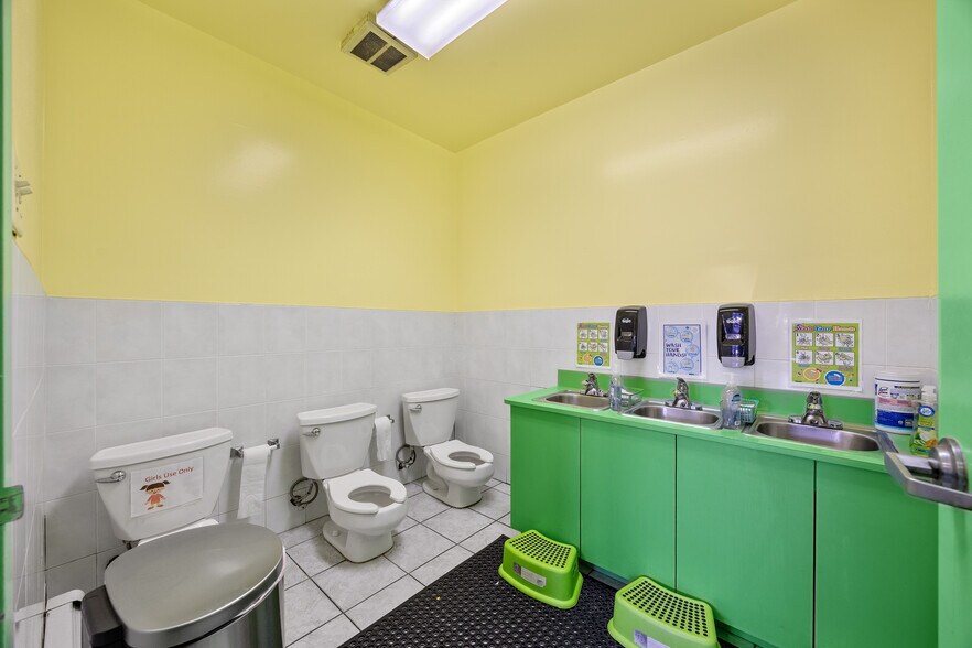More Photos Of 880 60th St, Brooklyn Multifamily For Sale