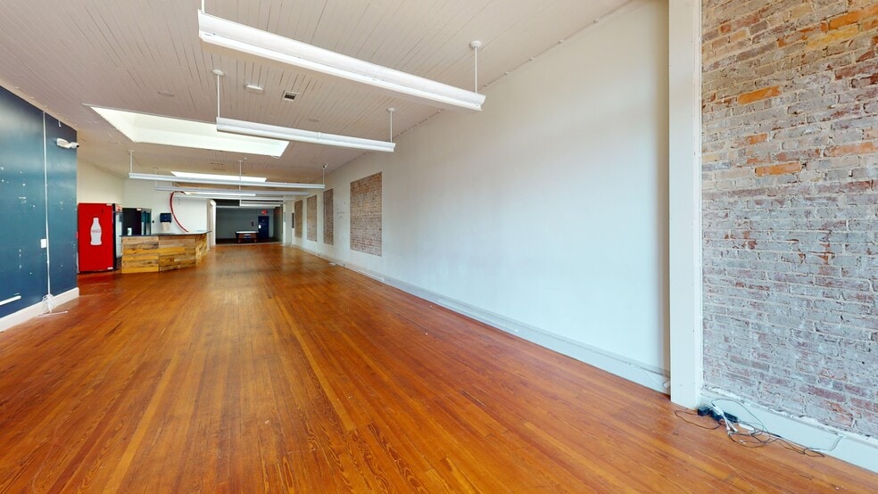 More Photos Of 117 12th St, Columbus Restaurant For Sale