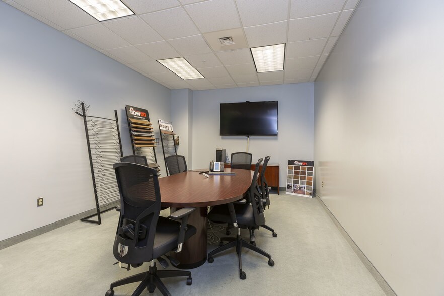 More Photos Of 1350 Division Rd, West Warwick Office For Sale