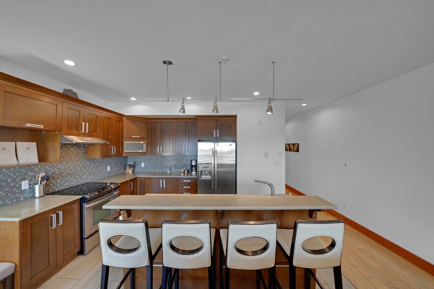 More Photos Of 118 Rainbow Rd, Salt Spring Island Land For Sale