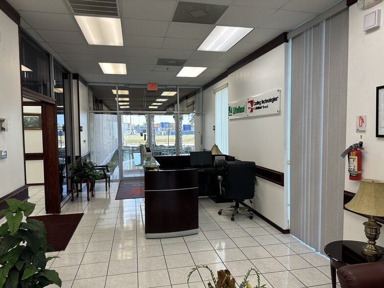 More Photos Of 3734 International Blvd, Brownsville Distribution For Sale